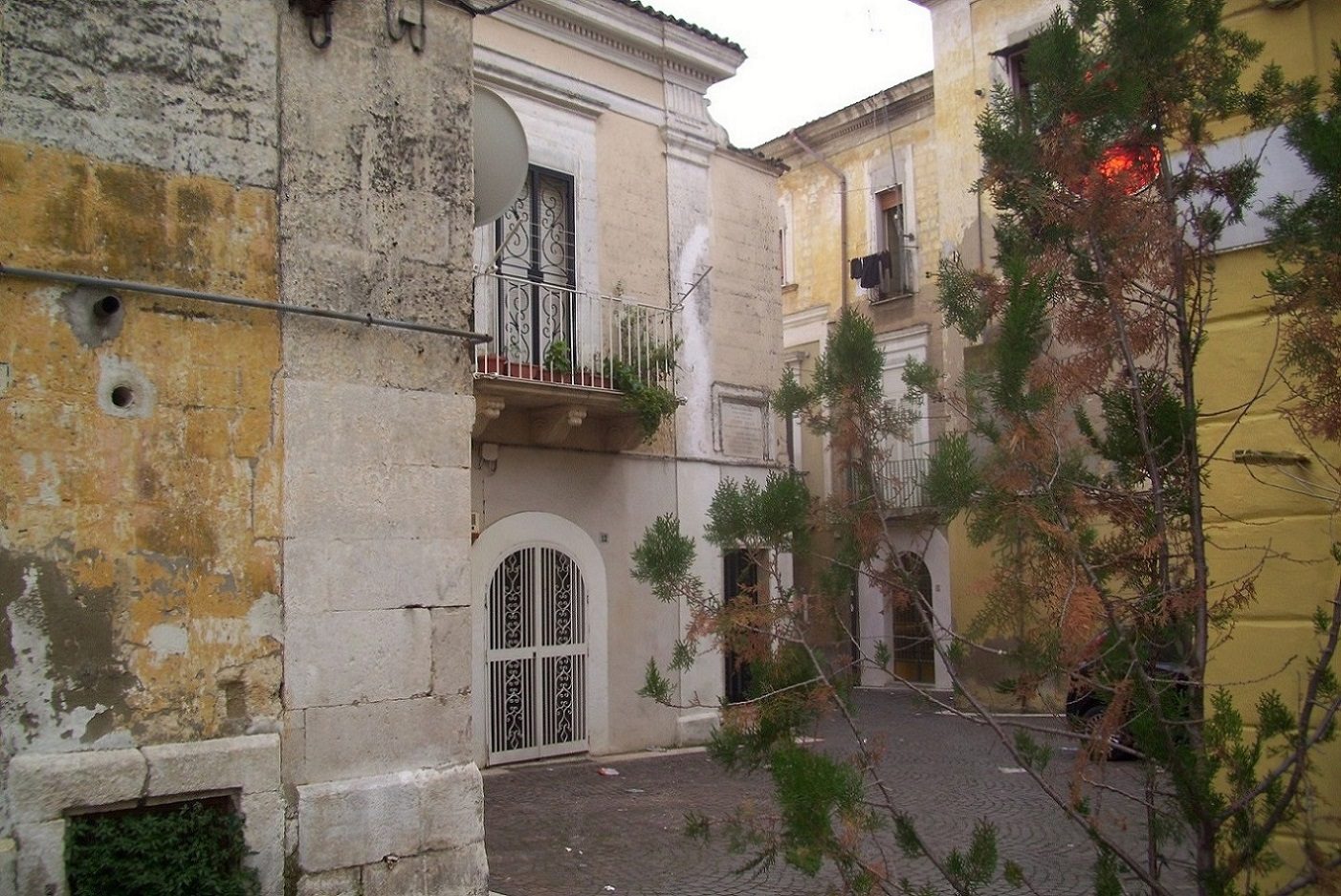 Rosati's home 6.JPG